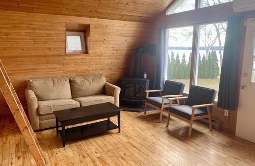 Chatham Cottage | Cabin on the beach.