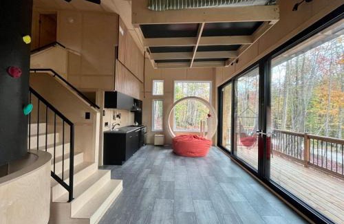 Eastman House | Cabin Zoobox 77
