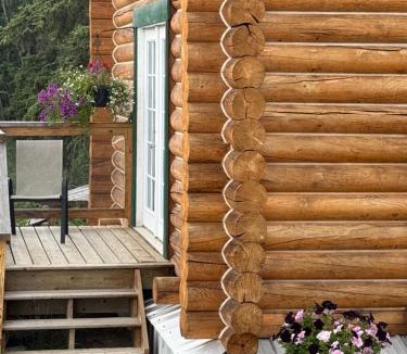 Yukon House | Cabins Over Crag Lake