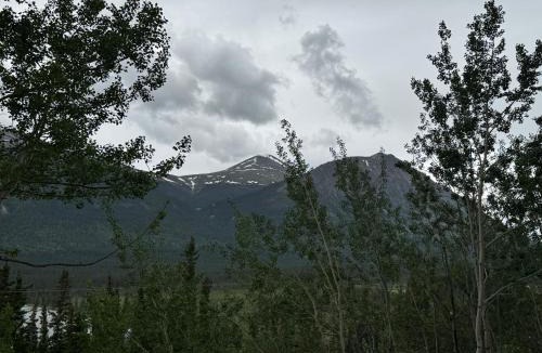 Yukon House | Cabins Over Crag Lake