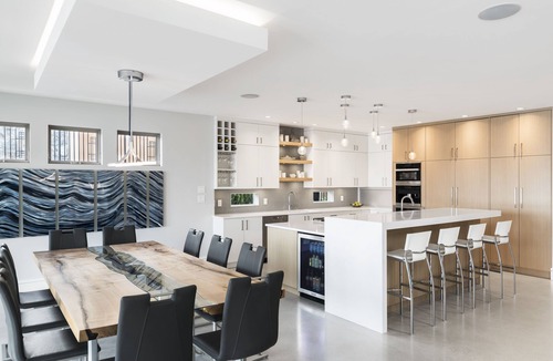 Saanich East Bed & Breakfast | Caddy Bay Beach House B&B: Oceanfront, Hot tub & Swim spa, south facing, modern