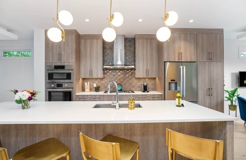Richmond House | Calgary Grand Retreat| Sleeps 16|8BR, 8BA