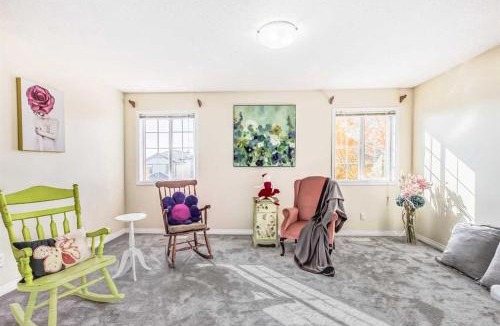 Calgary House | Calgary Mountain Gorgeous Single House Close Airport & Free Parking