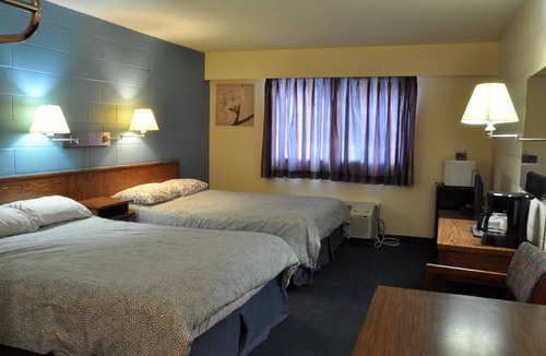 Lillooet Hotel | Canadas Best Value Inn Mile 0