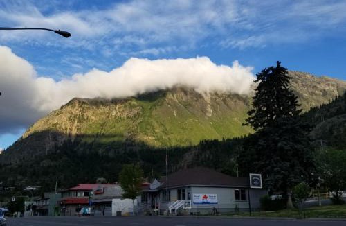 Lillooet Hotel | Canadas Best Value Inn Mile-0-Motel Lillooet