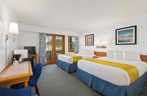 Ucluelet Resort | Canadian Princess Lodge & Marina