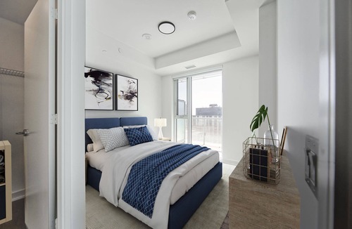 West Don Lands Condo | Canary District Luxury Penthouse Cozy Bedrooms Panoramic Views 360° Gym