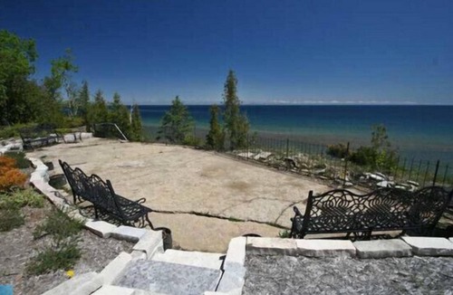 Lion's Head Cottage | Cape Cliff Cottage - Lions Head, Ontario, Canada