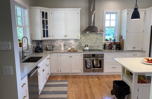 Granthams Landing House | Cape-Cod-Style Vacation Home in Gibsons with Spectacular Ocean Views