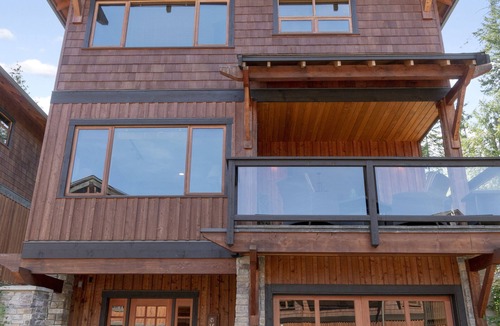 Blind Bay House | Carmel Beach Private Lodges - Unit #15. Second row, 3 bedroom unit.