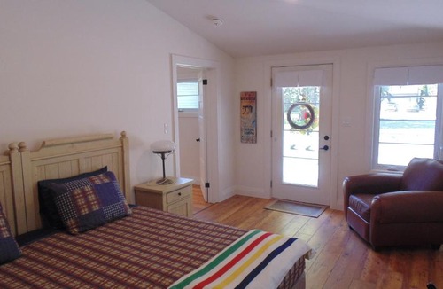 Queenston Bed & Breakfast | Carriage House On Kent