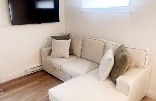 Stratford House | Carriage House Suite Downtown Stratford
