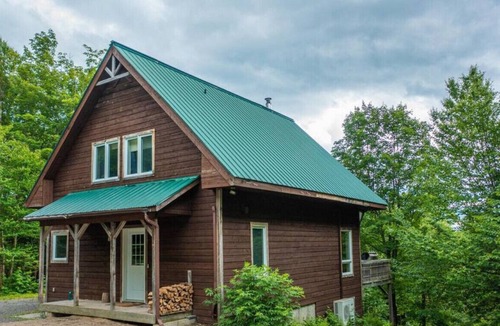 Val-des-Lacs Cabin | Carriole, à Val-des-Lacs, Laurentides