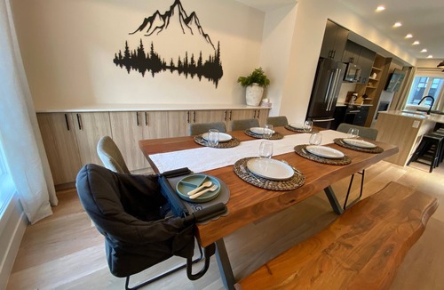 East Kootenay House | Carsonland Getaways Panorama BC
