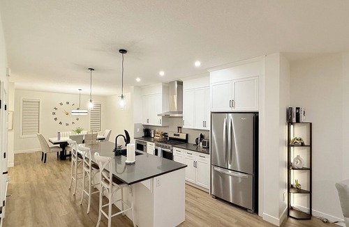 Calgary House | Casa Koko | Luxe 3BR Getaway