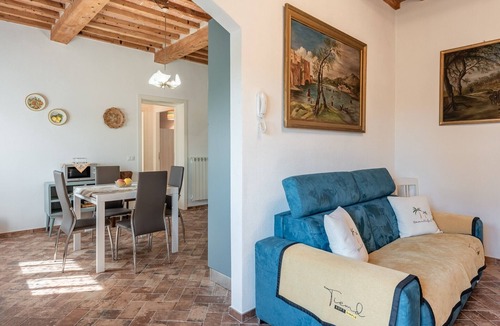 Vicopisano Apartment | Casa Loretta – Bright, Spacious Apartment in the Heart of Vicopisano