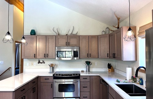 Valley of the Sun Cabin | Cedar Barrel Sauna & Mtn Views - Pet-Friendly, 20 mi to Breckenridge