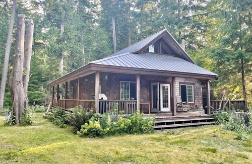 Savary Island Ski Chalet | Cedar Cabin on Savary!