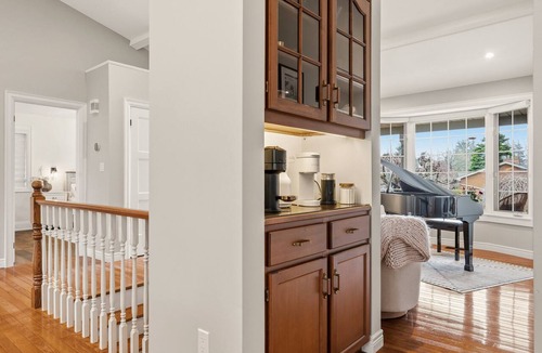 Watertown House | Cedar & Stone Retreat - 3 Bedroom + home office. Perfect for long stay.