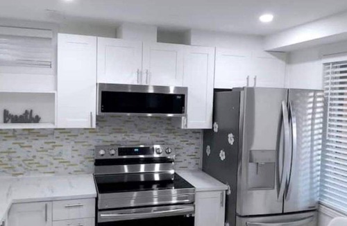Orillia Apartment | ❤ Cedar-View Apartment with Hot Tub (4 Bedrooms) ❤