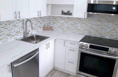 Orillia Apartment | ❤ Cedar-View Apartment with Hot Tub (4 Bedrooms) ❤