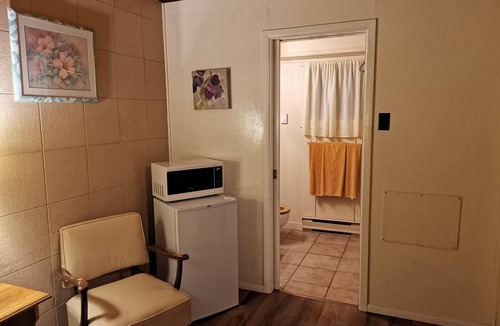 Okanagan-Similkameen Hotel | Cedars Motel