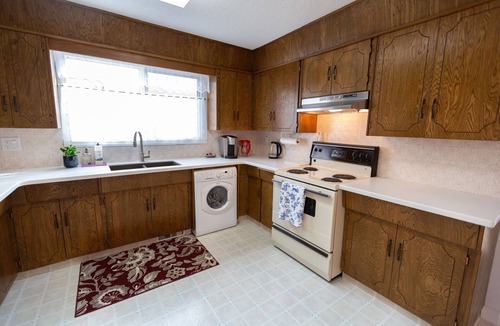 Whyte ave House | Central, 2 bedroom King/Queen, Semidetached House in French Quarter