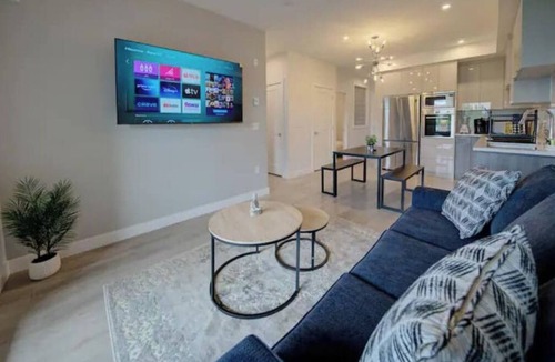 Newton Condo | Central Condo with AC and Private Balcony