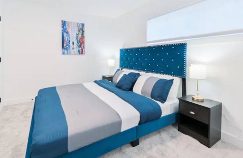Calgary House | Central Home 2min>DT Core | KING Bed | Fresh Reno!
