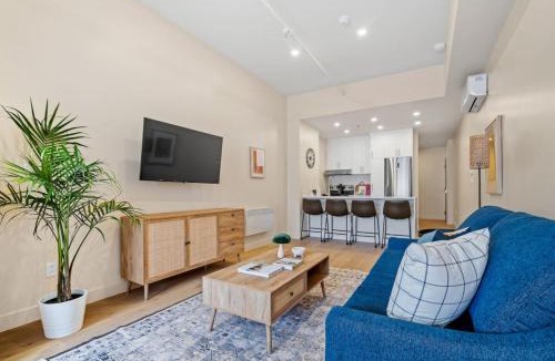 Gay Village Apartment | Central King Loft