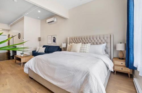 Gay Village Apartment | Central King Studio