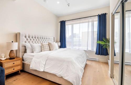 Gay Village Apartment | Central King Studio