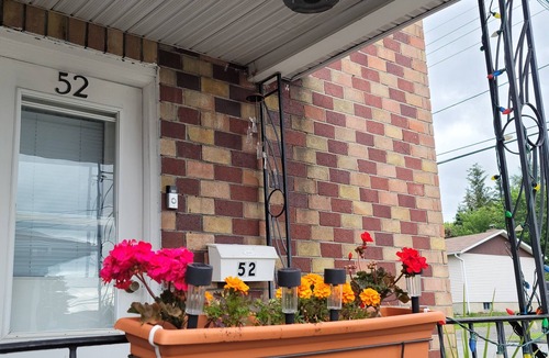 Edmundston Apartment | Central place, next to highway, smart tv+netflix+prime+wifi