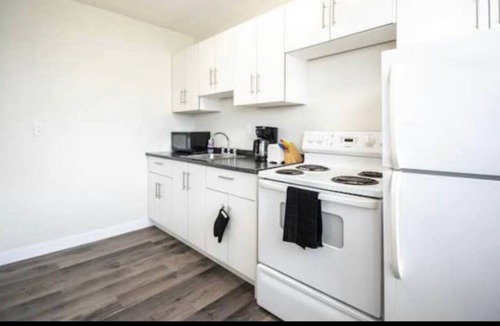Edmonton Condo | Centrally located 1 bedroom 1 bathroom close to down town and whyte Ave