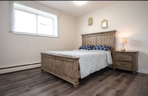 Edmonton Condo | Centrally located 1 bedroom 1 bathroom close to down town and whyte Ave
