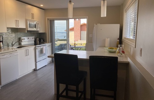 Powell River Apartment | Centrally located one bedroom with ocean view