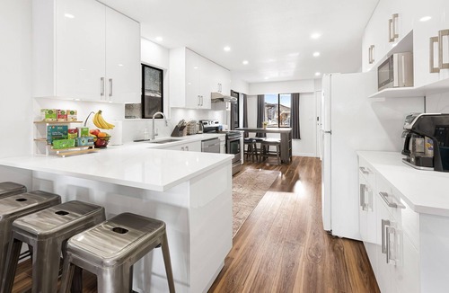 Fraserview House | Centrally Located Spacious 6 Bedroom 2.5 Washroom Home In Vancouver