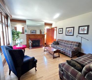 Tracadie House | Château d'Acadie