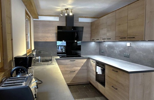 Saint-Martin-de-Belleville Ski Chalet | Chalet, 300m from resort center, view mountain, sauna, terrace, fireplace or stove, parking, tv