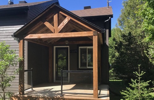 Sainte-Apolline-de-Patton Ski Chalet | Chalet le Sous-Bois, tranquillité en forêt avec spa.