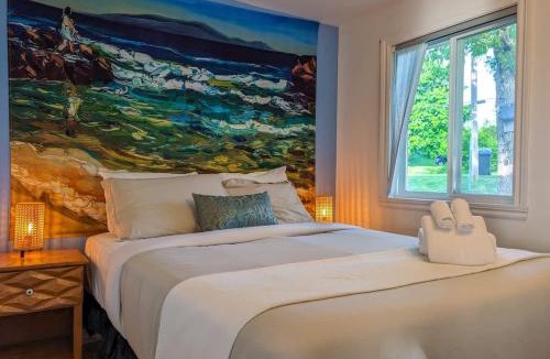 Cap-Saint-Ignace Ski Chalet | Chalet #7 Waterfront with Spa Fireplace Wifi & AC