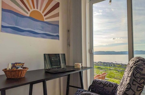 Cap-Saint-Ignace Ski Chalet | Chalet #8 Waterfront | Spa | Fireplace | Wifi | AC