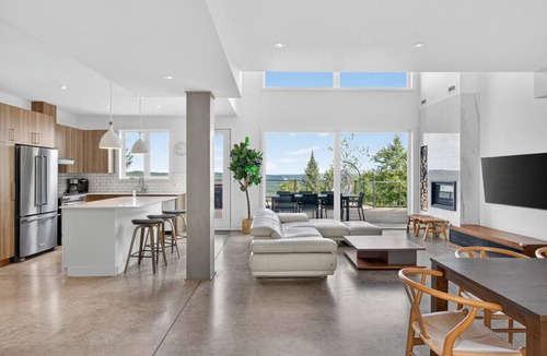 La Conception House | Chalet Assiniboine in Bel Air