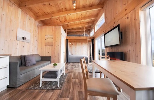 Gaspe Ski Chalet | Chalet avant vue sur la mer