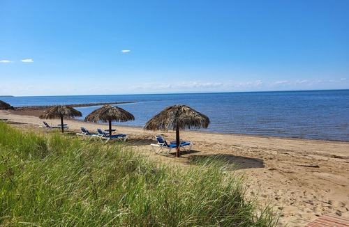 Bas-Caraquet Ski Chalet | Chalet Bas-Caraquet accès à la plage public et à la mer