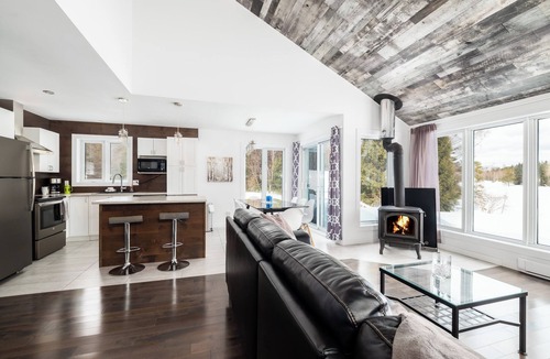 Entrelacs Ski Chalet | Chalet Bouleau, spa, fireplace, lakeside, family-friendly