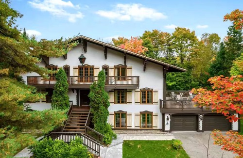 Sainte-Agathe-des-Monts House | Chalet 23+ people Private pool, spa and sauna