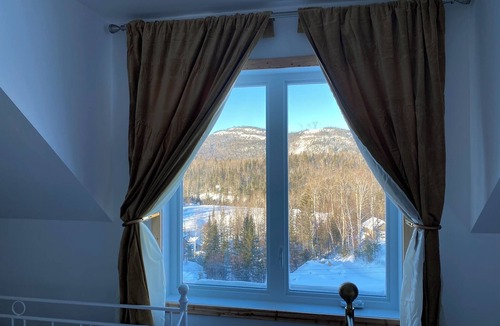 L'Anse-Saint-Jean Ski Chalet | Chalet de 4 Unités Style Condo