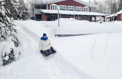 Saint Donat House | Chalet de l'Auberge: Lac avec Plage, SPA & Billard