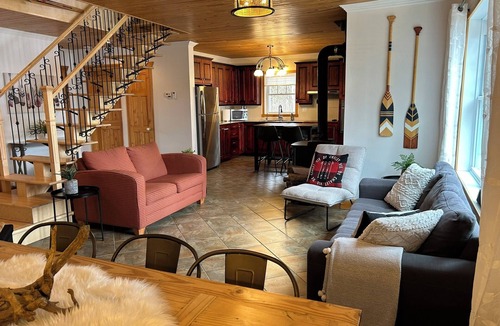 Beaulac-Garthby Ski Chalet | Chalet de la Baie with spa and sauna, waterfront